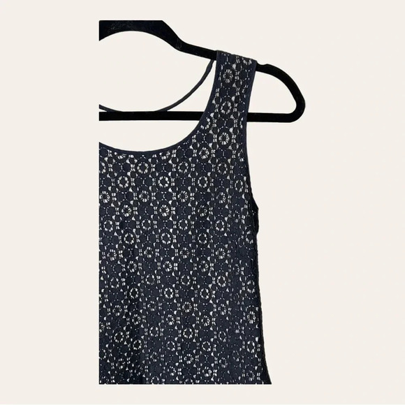 0709. J.CREW SLEEVELESS BLOUSE‎ FULL LACE WITH LINER BLACK/NUDE SIZE 0 - Picture 2 of 9
